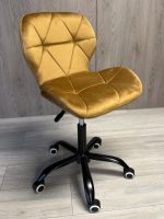 Елегантне обертове крісло Lugano коричневого кольору з чорною основою: ваш оптимальний вибір комфорту та стилю для офісу та дому - Зображення 5