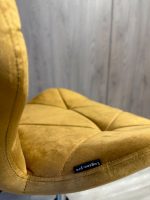 Елегантне обертове крісло Lugano коричневого кольору з чорною основою: ваш оптимальний вибір комфорту та стилю для офісу та дому - Зображення 6